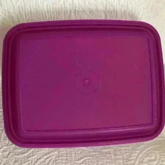Tupperware ice cream container - Picture 2 of 7